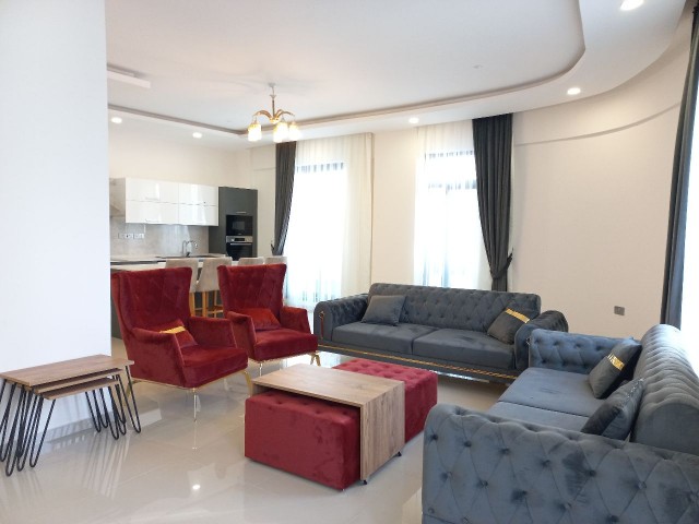 Luxury 3+1 flat for rent in a complex with pool in the center of Kyrenia