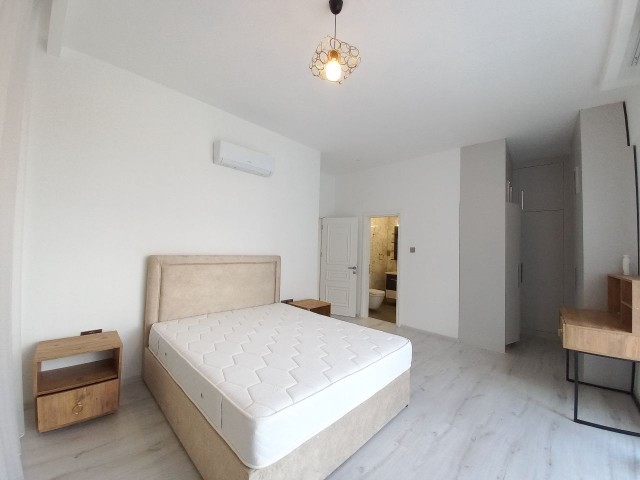 Luxury 3+1 flat for rent in a complex with pool in the center of Kyrenia