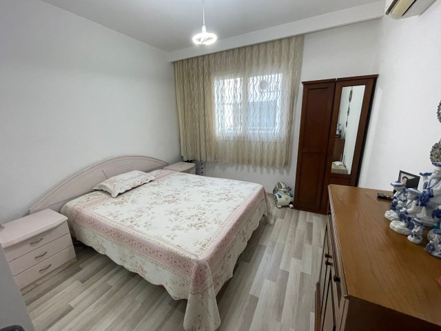 GİRNE MERKEZDE GÜVENLİKLİ SİTEDE 2+1 EŞYALI DAİRE