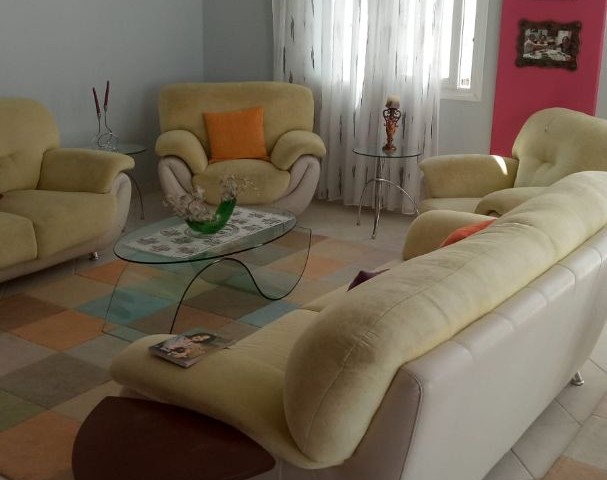 GİRNE MERKEZDE SATILIK 4+1 penthouse