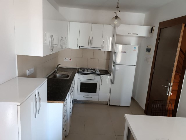 GİRNE MERKEZDE SATILIK 2+1 DAİRE