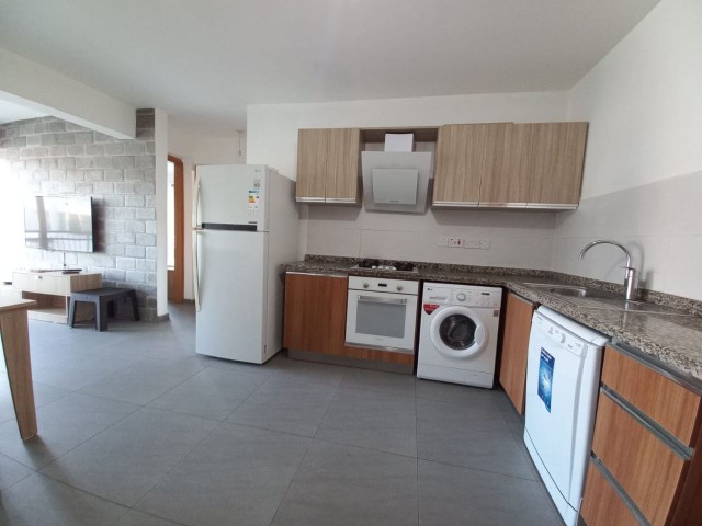 GİRNE MERKEZDE KİRALIK 2+1 DAİRE