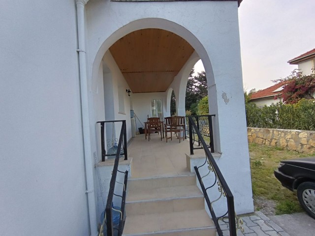 4+1 DETACHED HOUSE WITH POOL AND LARGE GARDEN IN KYRENIA LAPTA REGION