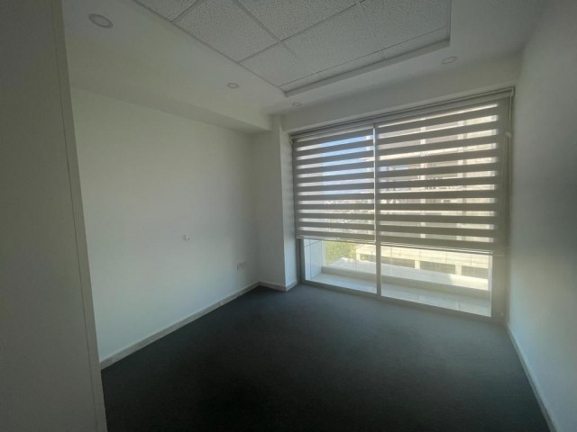 110 m2 OFFICE IN THE CITY