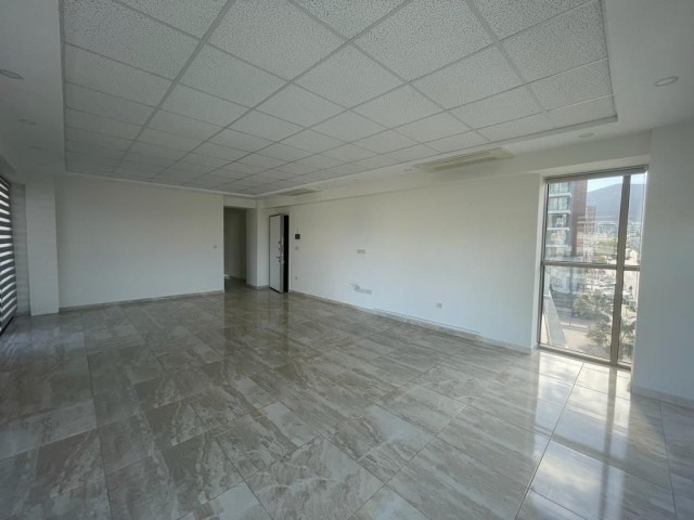 110 m2 OFFICE IN THE CITY