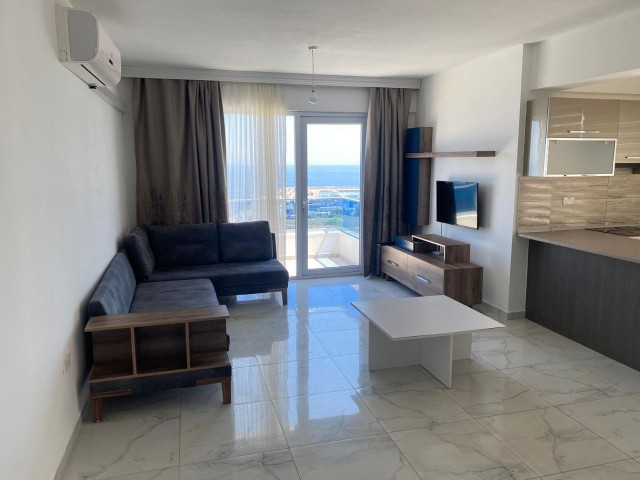 Luxuriöse 2+1 Wohnung mit Blick auf die Berge und das Meer im Zentrum von Kyrenia