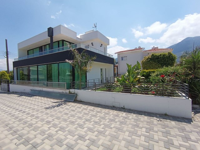 3-1 villa for sale in Ozankoy