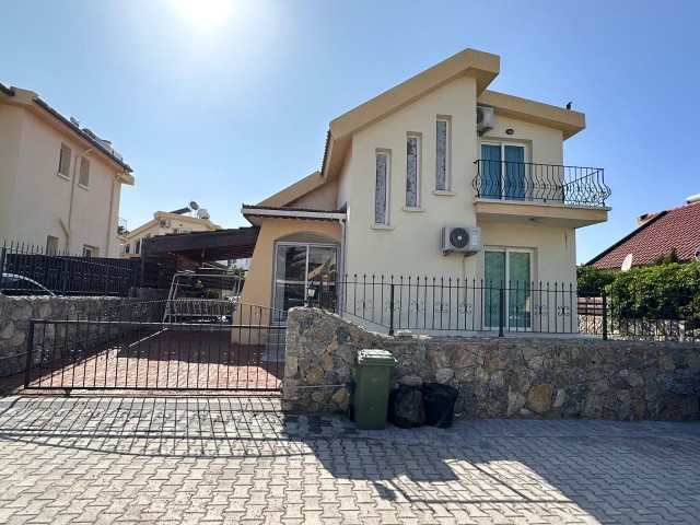 3+1 villa with pool for sale in Karsiyaka