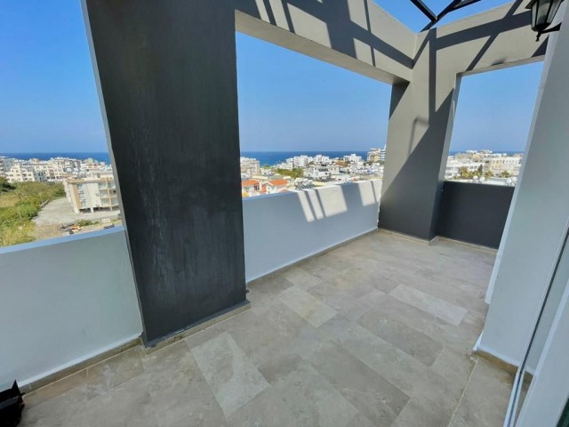 Girne merkez kıralık 3+1 penthouse