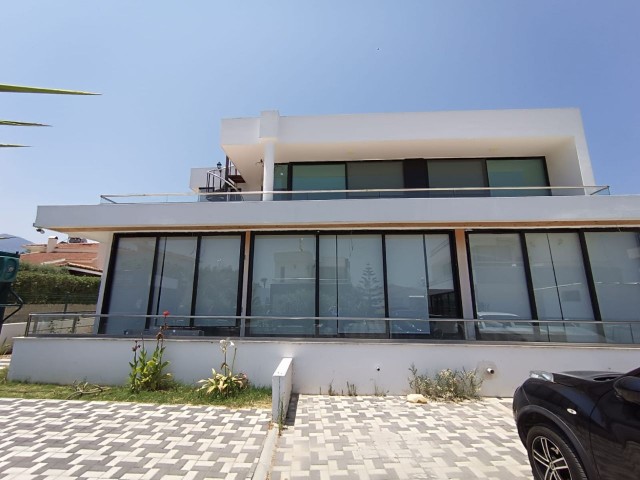 3 + 1 villa with pool for sale in Ozankoy
