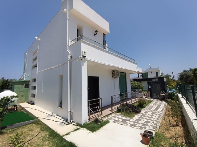 3 + 1 villa with pool for sale in Ozankoy