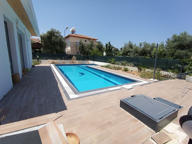 3 + 1 villa with pool for sale in Ozankoy