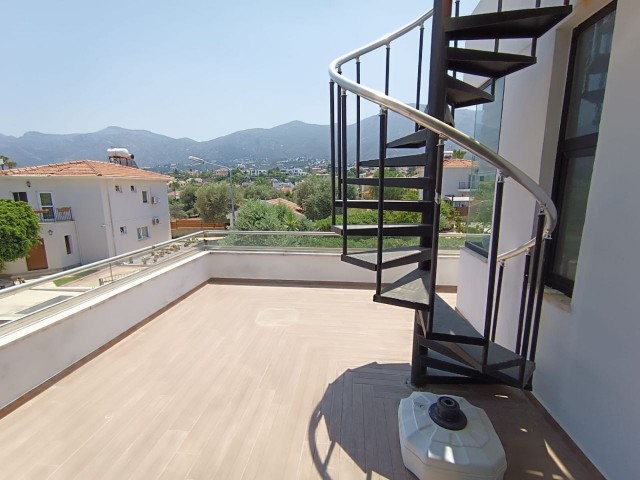 3 + 1 villa with pool for sale in Ozankoy
