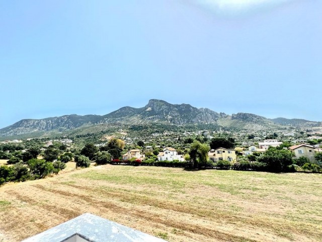 4+1 Villa ZUM VERKAUF IN DER REGION KYRENIA KARŞIYAKA