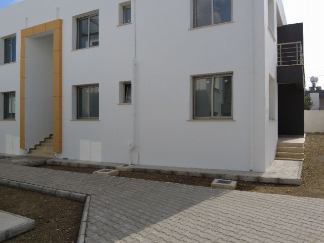 2+1 Wohnung zum Verkauf in einem brandneuen Gebäude im Girne-Bosporus-Gebiet