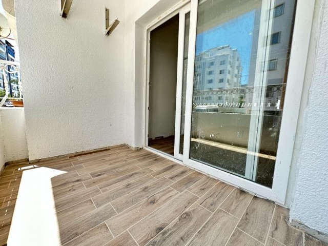 GİRNE MERKEZDE 3+1  GENİŞ 145M2 SATILIK DAİRE