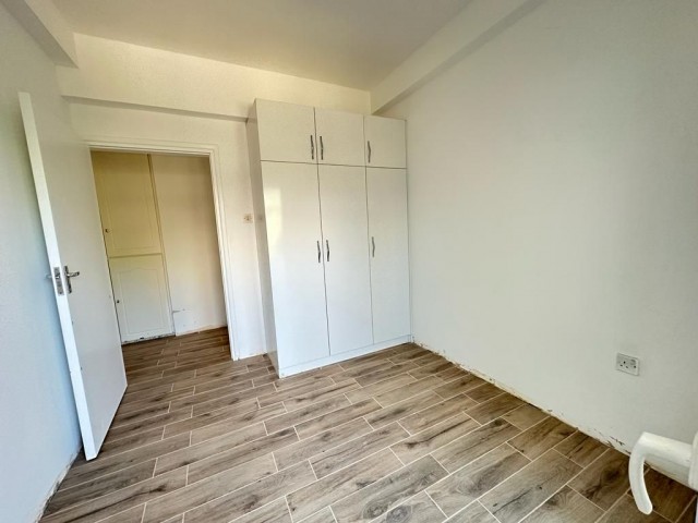 GİRNE MERKEZDE 3+1  GENİŞ 145M2 SATILIK DAİRE