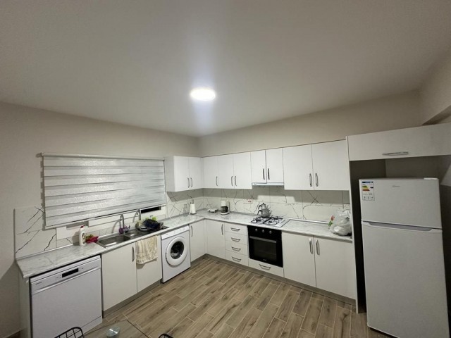 GİRNE MERKEZDE 3+1  GENİŞ 145M2 SATILIK DAİRE