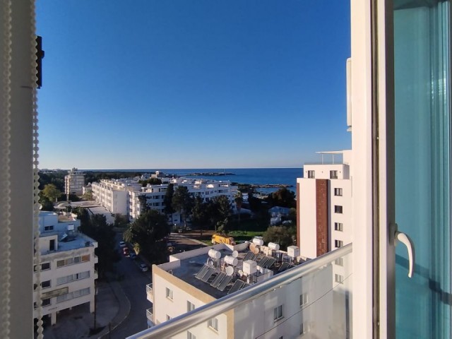 3+1 FLAT FOR SALE IN KYRENIA CENTER WITH SEA VIEW