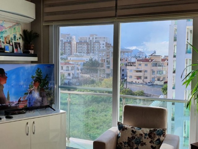 WOHNUNG ZUM VERKAUF IM KYRENIA CENTER 3+1