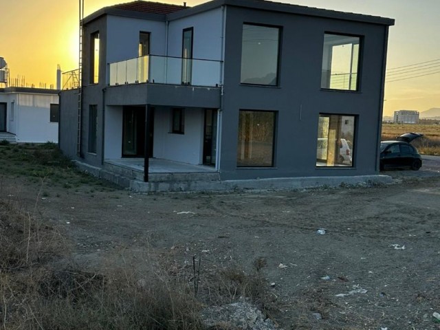 4+1 VILLA FOR SALE IN NICOSIA DEMİRHAN AREA