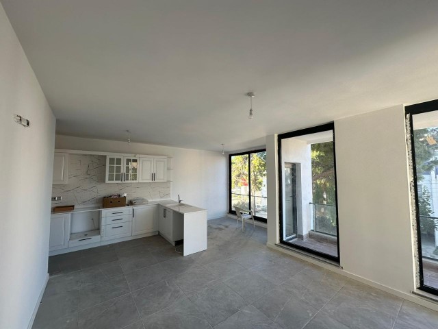 2+1 FLAT FOR SALE IN KYRENIA CENTER WITH PERFECT SEA MOUNTAIN VIEW