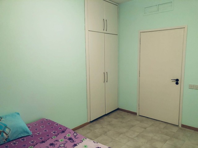 4+1 TÜRKISCHE KOCANLI-WOHNUNG MIT PERFEKTER LAGE IM KYRENIA-ZENTRUM