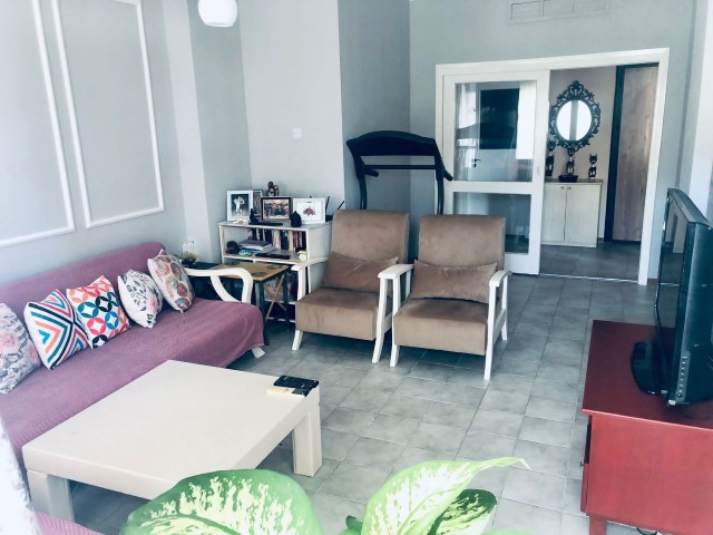 4+1 TURKISH KOCANLI FLAT WITH PERFECT LOCATION IN KYRENIA CENTER