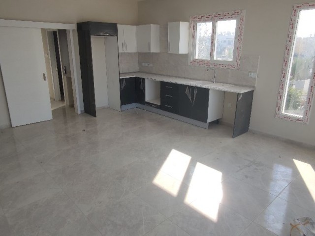 LEFKOŞA GÖNYELİ BÖLGHESİNDE SATILIK 2+1 DAİRE