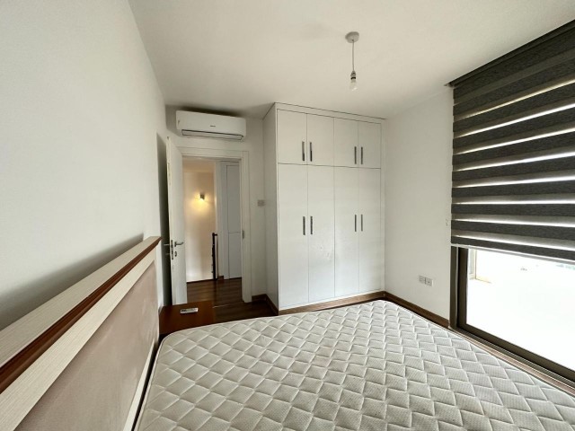 GİRNE MERKEZDE SİTE İÇERİSİNDE LÜX EŞYALI 3+1 PENTHOUSE