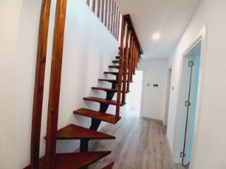 Girne merkezde dağ deniz manzaralı lüx 3+1 penthouse