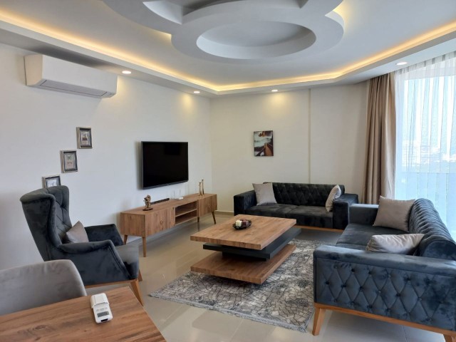 Girne Merkezde Site İçerisinde Lüx Eşyalı 3+1 TRİPLEKS