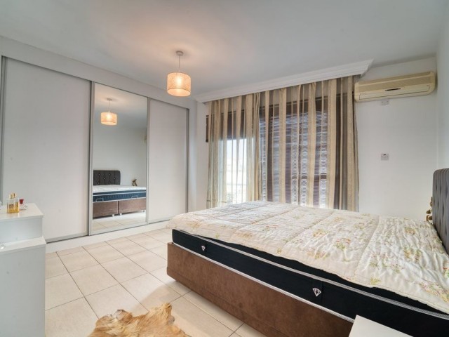 2+1 FLAT FOR SALE IN KYRENIA CENTER