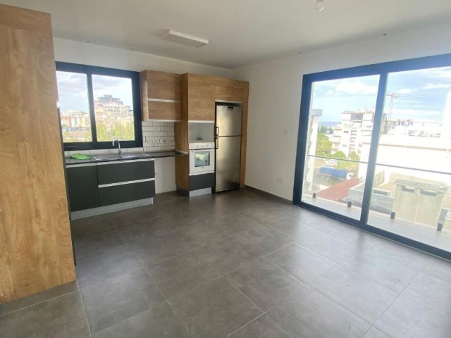 2+1 FLAT FOR RENT WITH COMMERCIAL PERMIT IN KYRENIA CENTER