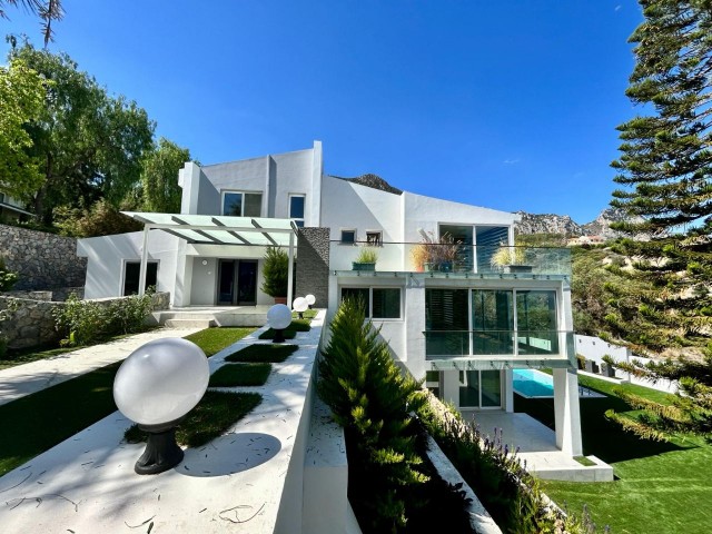 5+1 LUXURY VILLA FOR SALE IN GIRNE ÇATALKÖY AREA