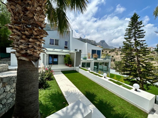 5+1 LUXURY VILLA FOR SALE IN GIRNE ÇATALKÖY AREA