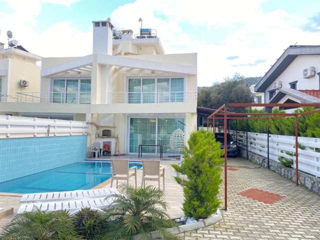 FULLY FURNISHED 3+1 VILLA FOR RENT IN GIRNE ALSANCAK AREA