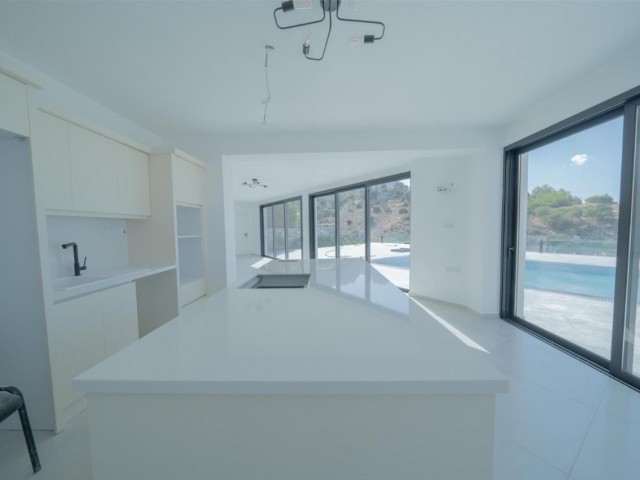 ULTRA-LUXUS-VILLA 11+2 ZUM VERKAUF IN KYRENIA, EDREMIT-GEBIET