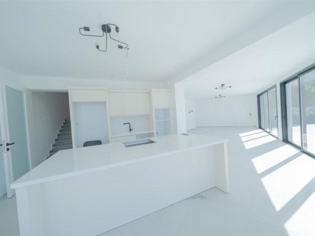 ULTRA-LUXUS-VILLA 11+2 ZUM VERKAUF IN KYRENIA, EDREMIT-GEBIET