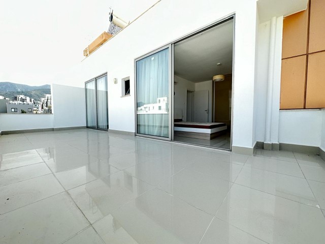 GİRNE MERKEZDE FULL EŞYAL 2+1 KİRALIK PENTHOUSE