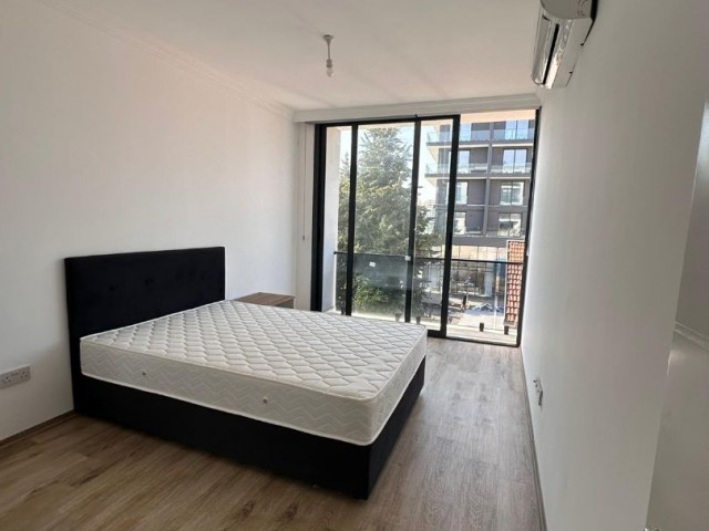 GİRNE MERKEZDE MÜKEMMEL DAG MANZARALI 2+1 SATILIK DAİRE