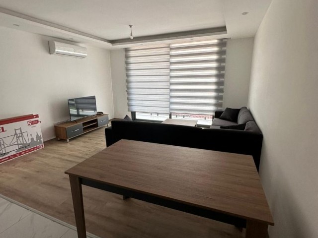 GİRNE MERKEZDE MÜKEMMEL DAG MANZARALI 2+1 SATILIK DAİRE