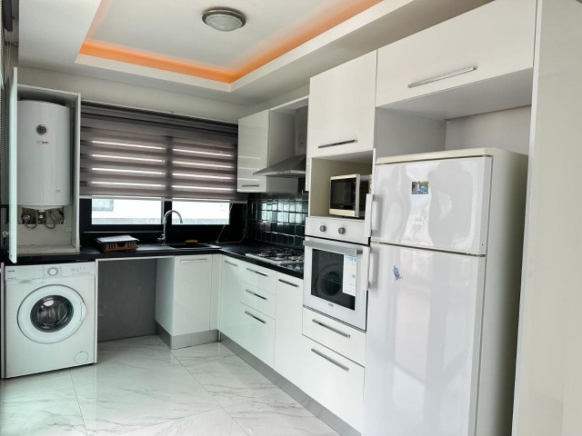 GİRNE MERKEZDE DAĞ DENİZ MANZARALI 3+1 KİRALIK PENTHOUSE 