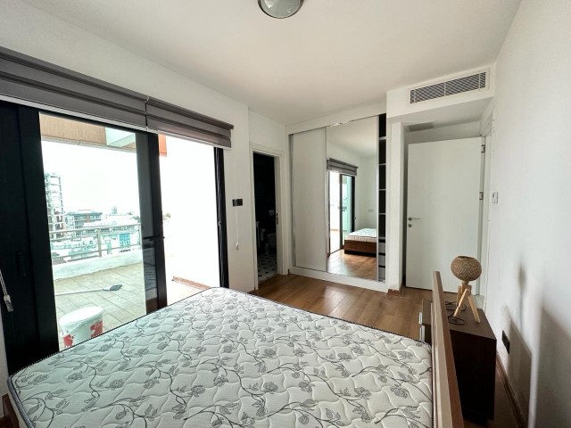 GİRNE MERKEZDE DAĞ DENİZ MANZARALI 3+1 KİRALIK PENTHOUSE 