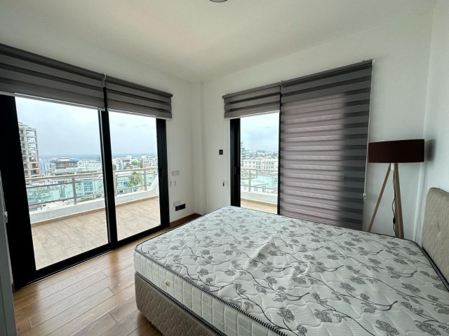 GİRNE MERKEZDE DAĞ DENİZ MANZARALI 3+1 KİRALIK PENTHOUSE 