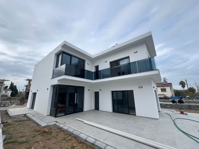 4+1 VILLA FOR SALE WITH A UNIQUE VIEW IN GIRNE OZANKÖY REGION