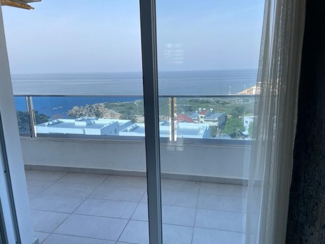 SPACIOUS LUXURY FURNISHED 1+1 FLAT FOR RENT IN KYRENIA CENTER WITH SEA VIEW