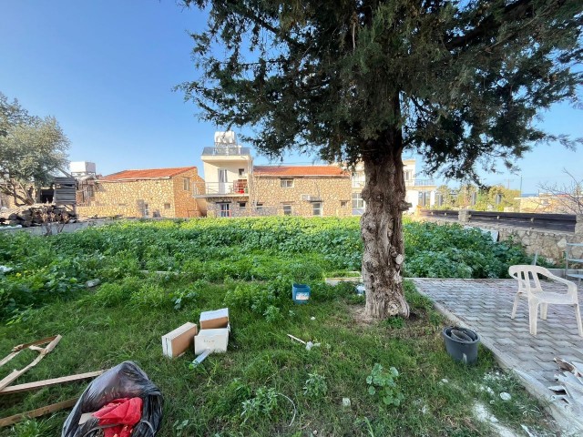 3+1 VILLA ZU VERMIETEN IN DER REGION KYRENIA LAPTA MIT ATEMBERAUBENDEM BERGBLICK