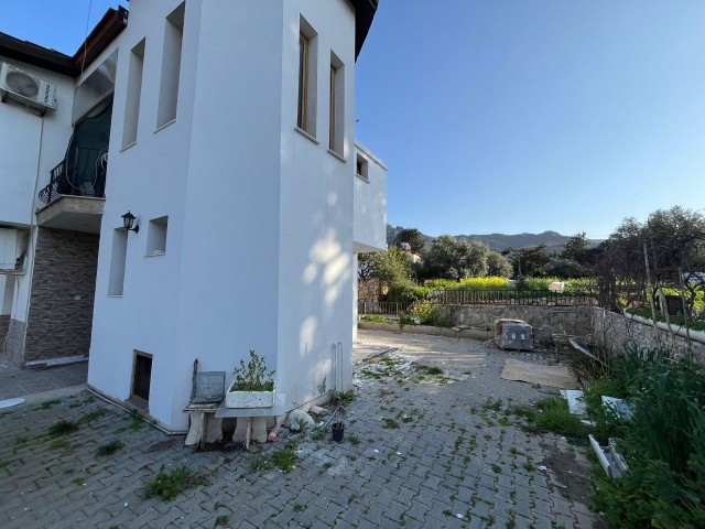 3+1 VILLA ZU VERMIETEN IN DER REGION KYRENIA LAPTA MIT ATEMBERAUBENDEM BERGBLICK