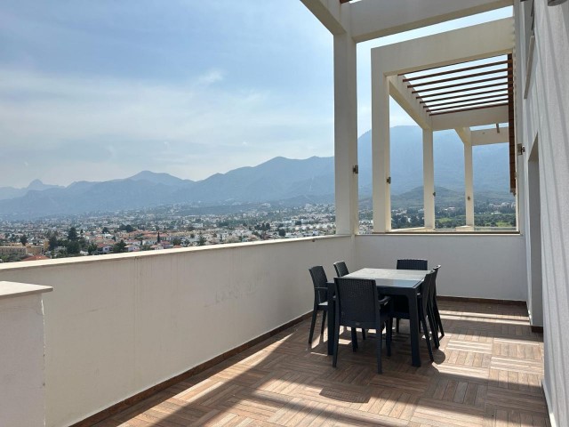 3+1 PENTHOUSE ZU VERMIETEN AUF DEM GRUNDSTÜCK IN GIRNE DOGANKOY